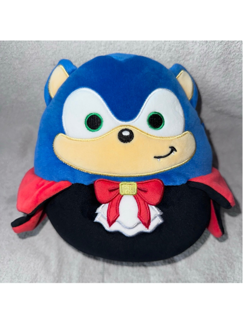 NWOT Squishmallows 8" Sonic SEGA Hedgehog Vampire Halloween 2025 Plush